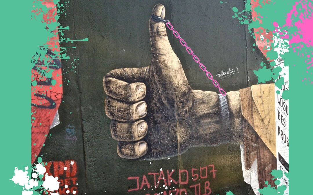 A Picture is Worth a Thousand Words – Thumbs Up for Technology